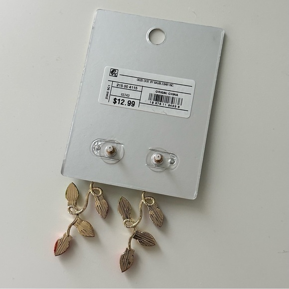 SUGARFIX x BAUBLEBAR | Merry and Light Holiday Earrings NWT - Picture 3 of 3